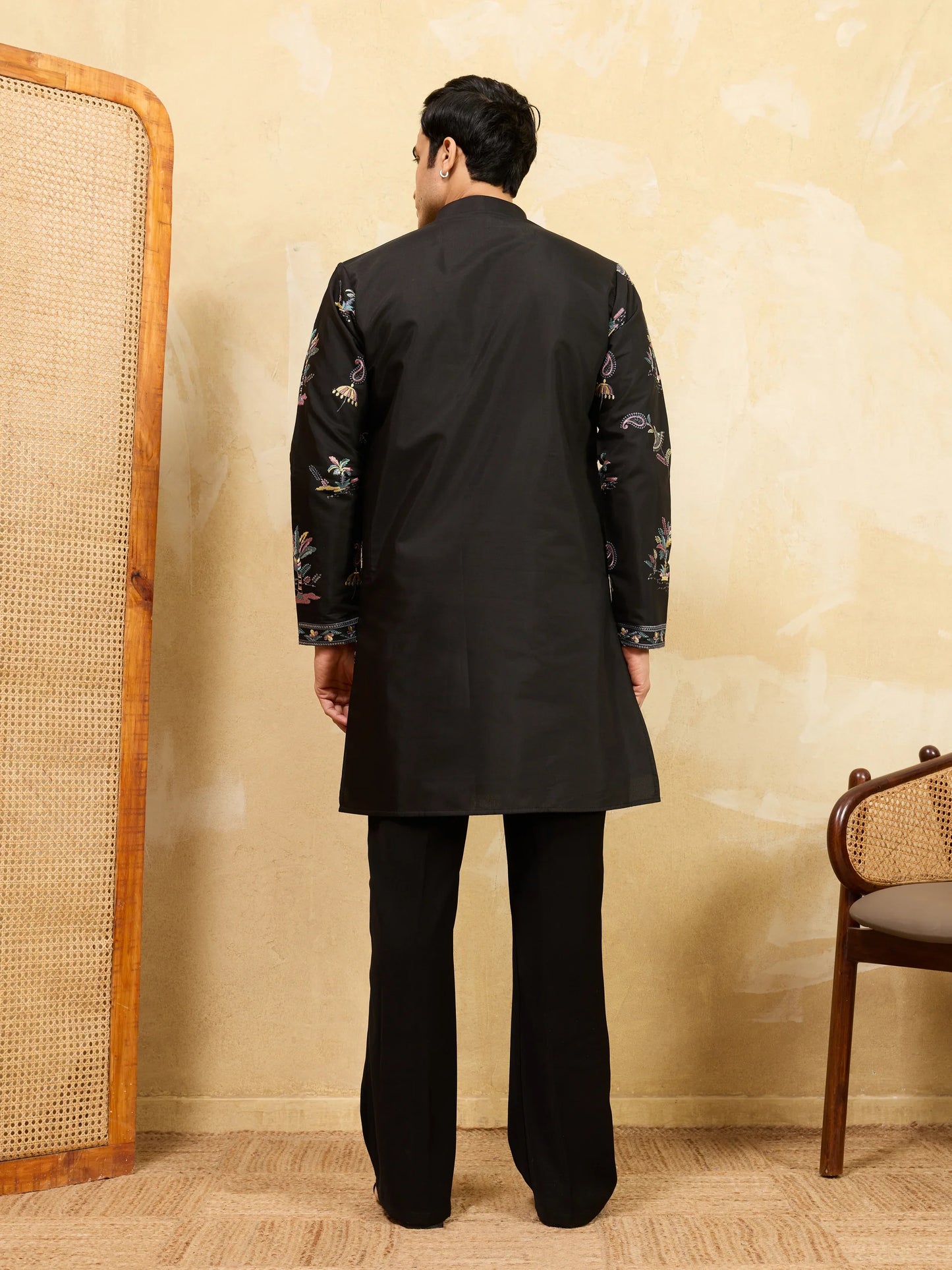 Elegant Luxury Black Viscose Silk Thread Work Kurta Set For Festive Wear
