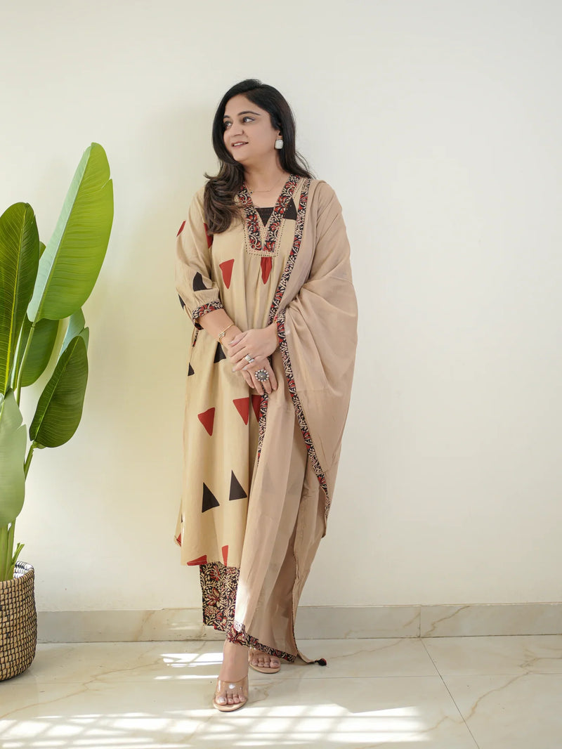 Beige Geometric Printed Set Suit