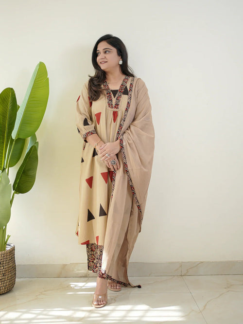 Beige Geometric Printed Set Suit