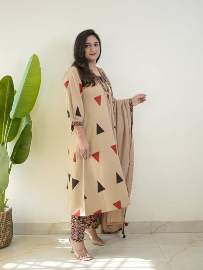 Beige Geometric Printed Set Suit