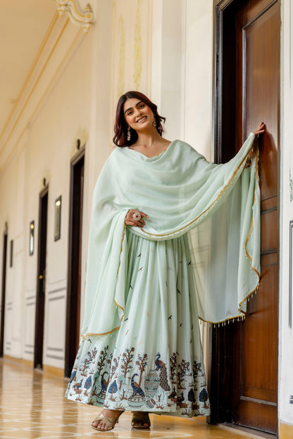 Pista Pearl Chinon Embroidered Suit Set