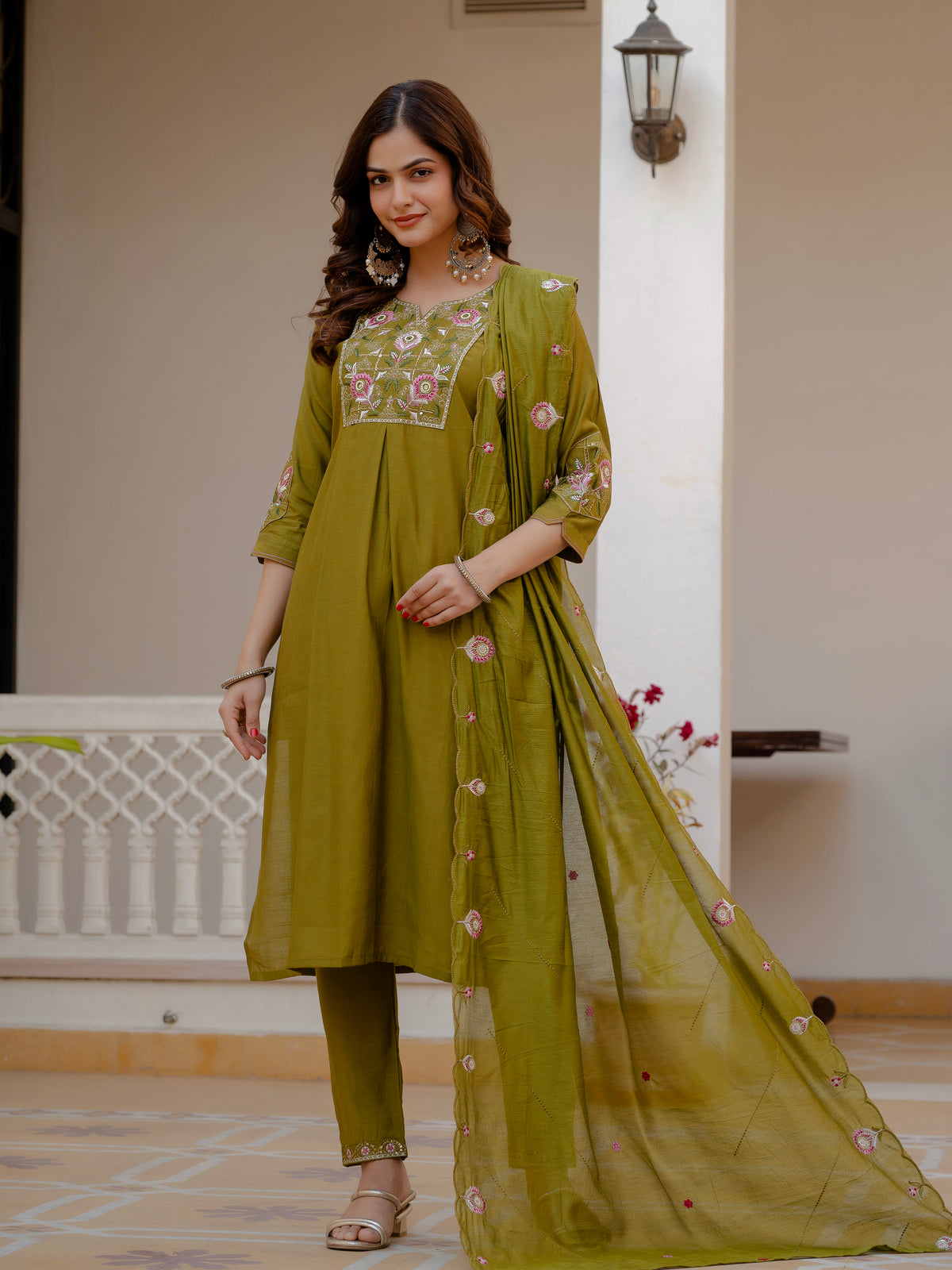 Mehndi Green Viscose Mango Silk Embroidered Kurti Set