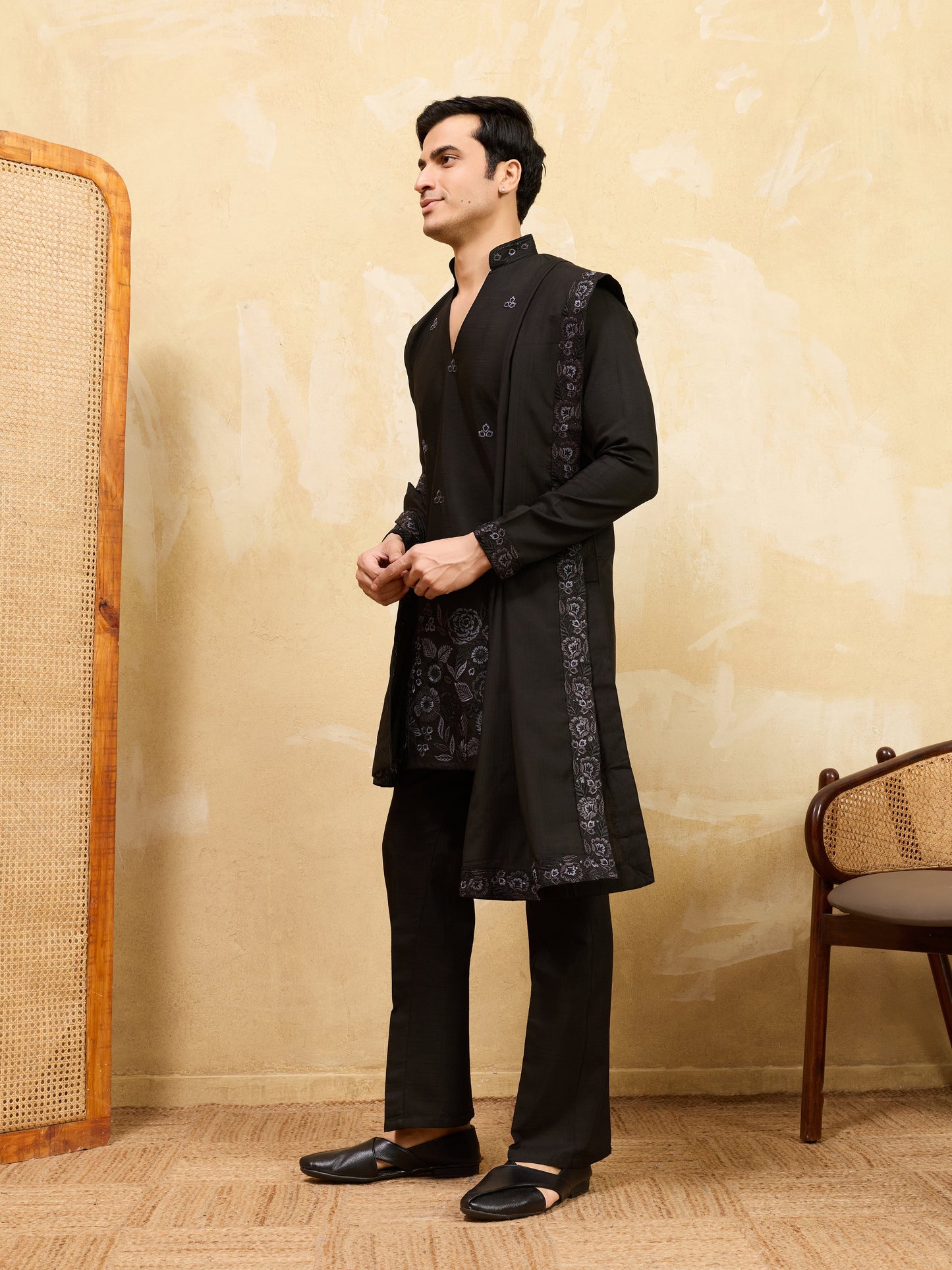Elegant Classic Black Viscose Silk Embroidered Work Kurta Pant Dupatta Set
