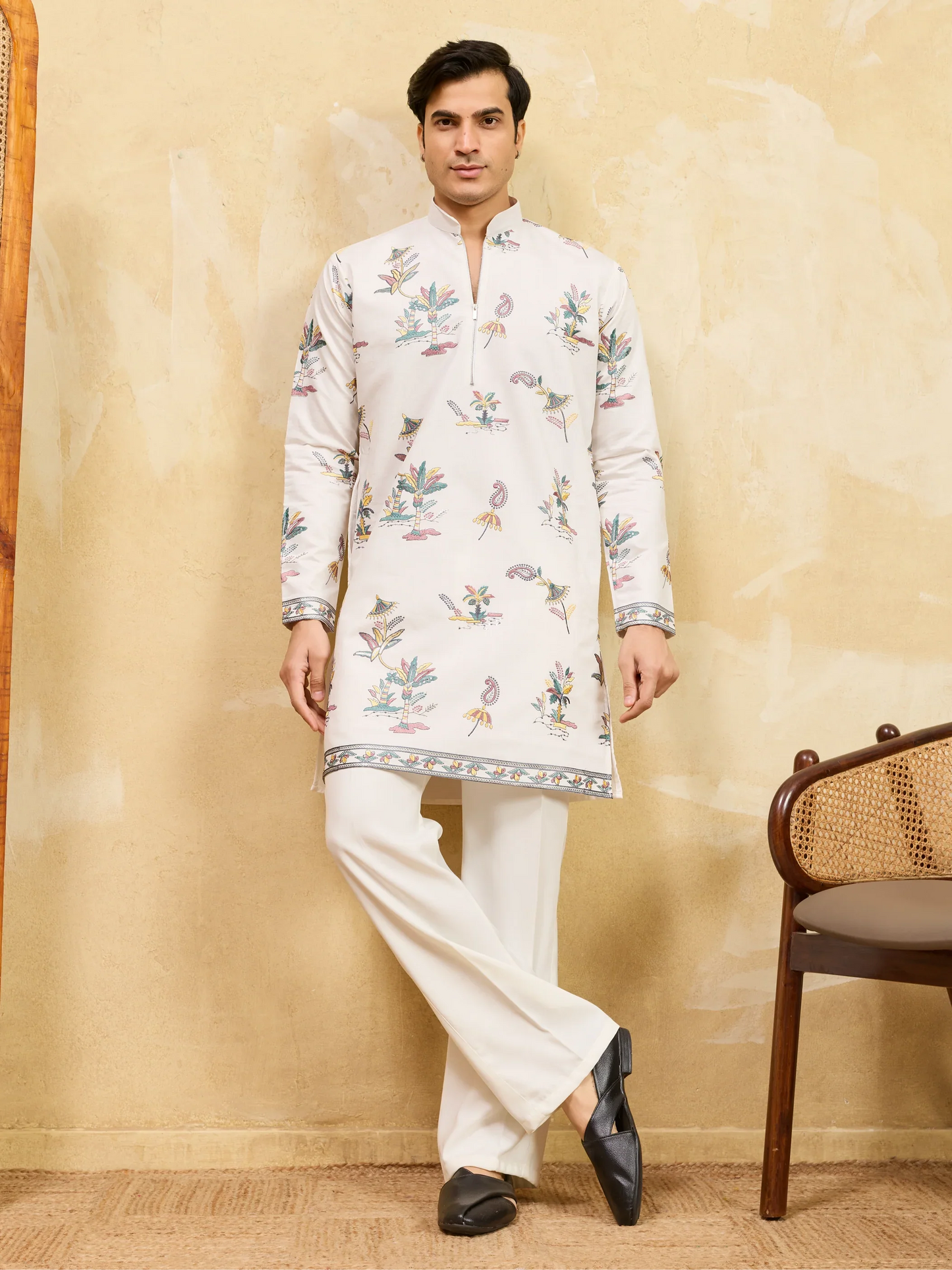 Elegant Classic White Viscose Silk Kurta Set with Fine Thread Work