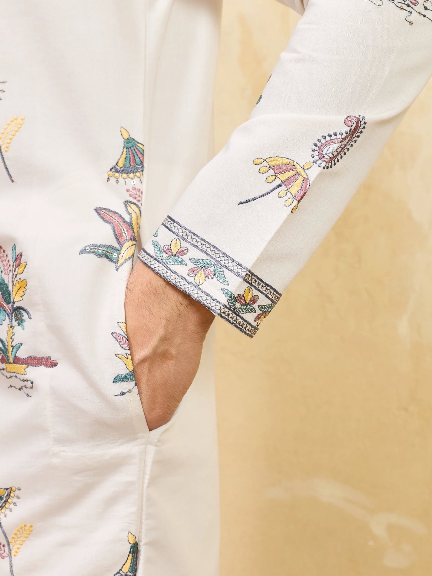 Elegant Classic White Viscose Silk Kurta Set with Fine Thread Work