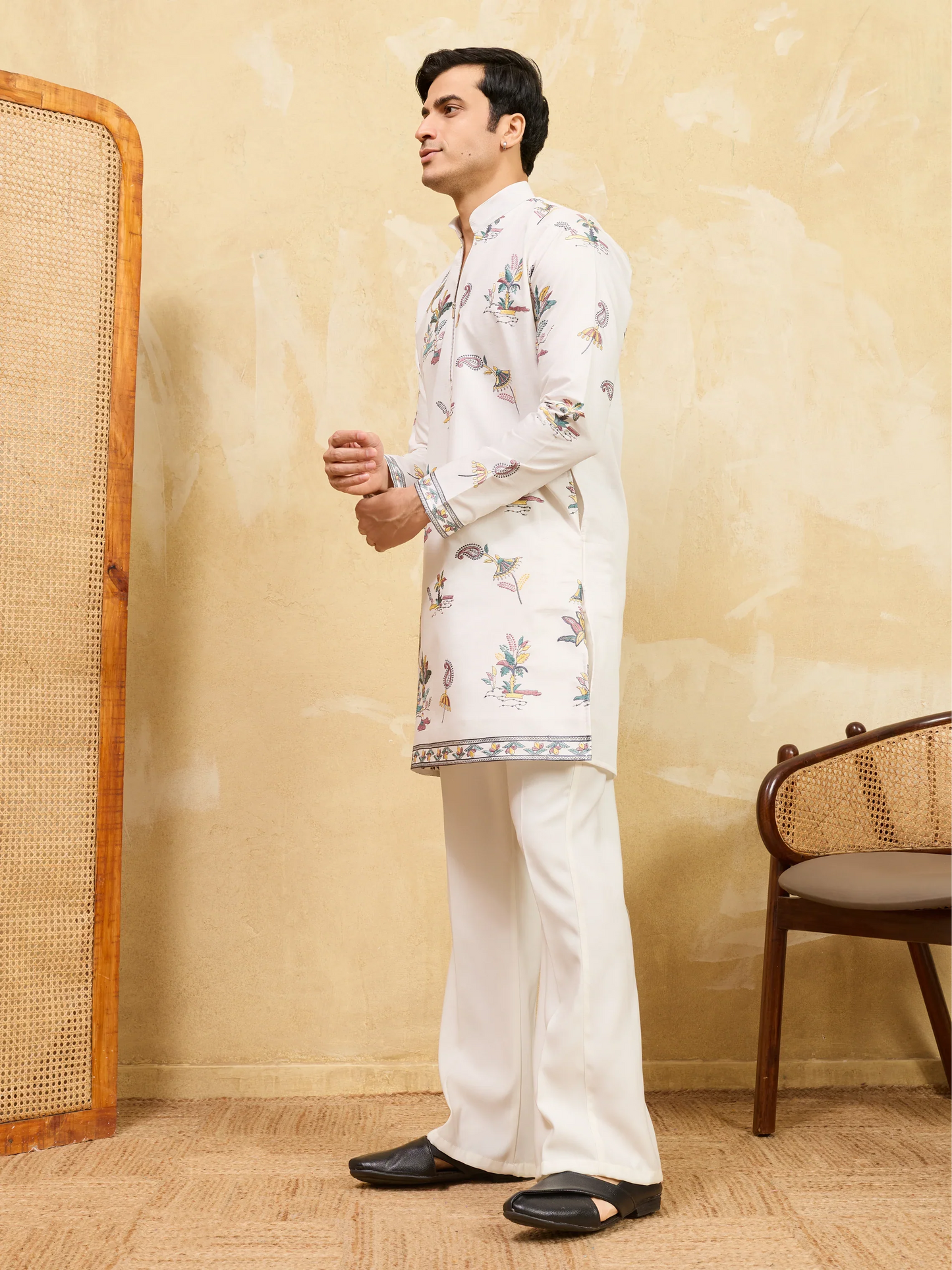 Elegant Classic White Viscose Silk Kurta Set with Fine Thread Work