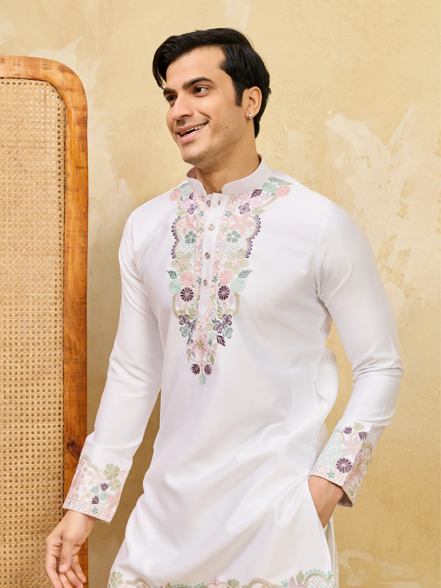 Elegant Classic White Thread Work Kurta And Pant Set For Festive Wear