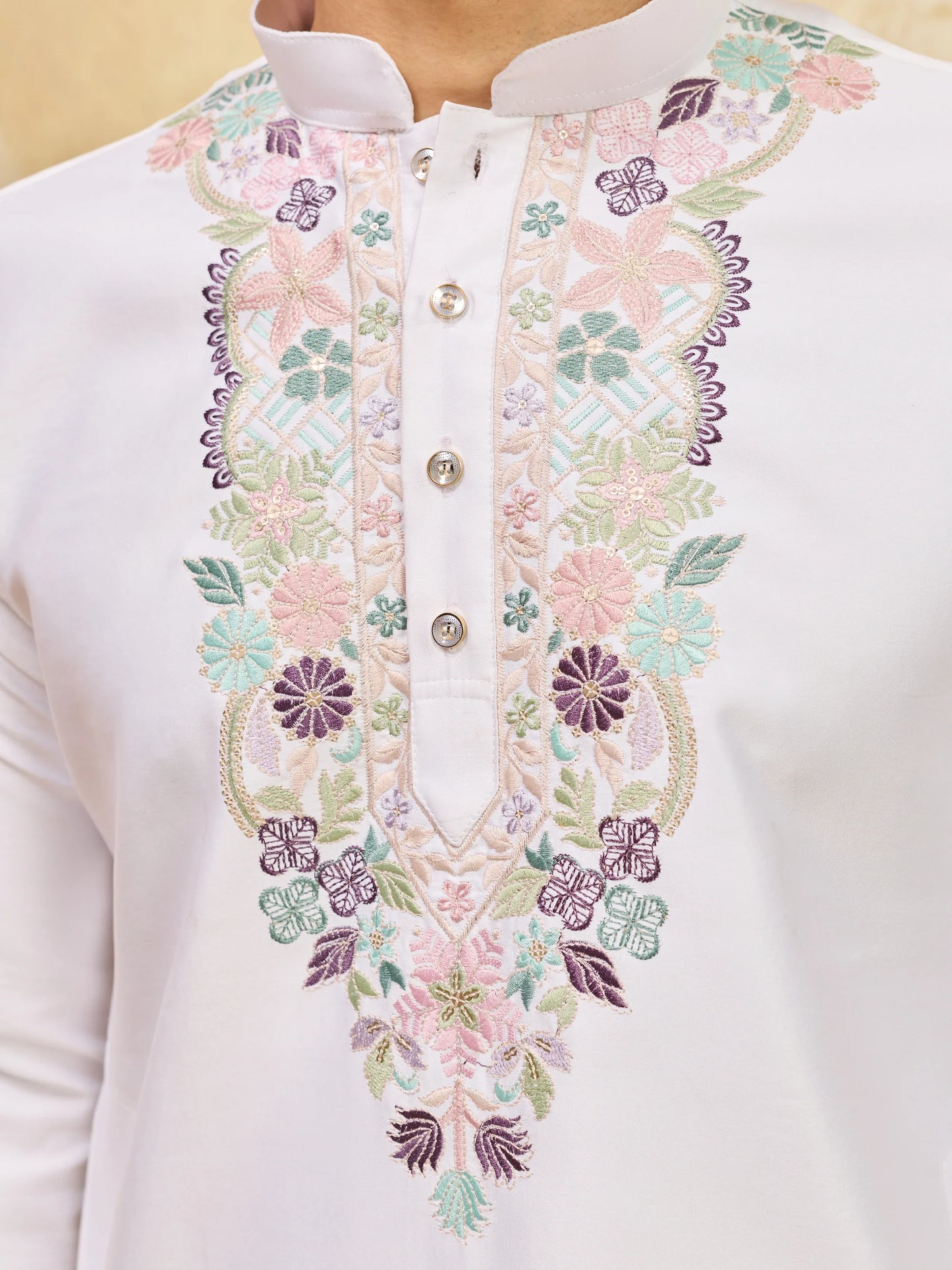 Elegant Classic White Thread Work Kurta And Pant Set For Festive Wear