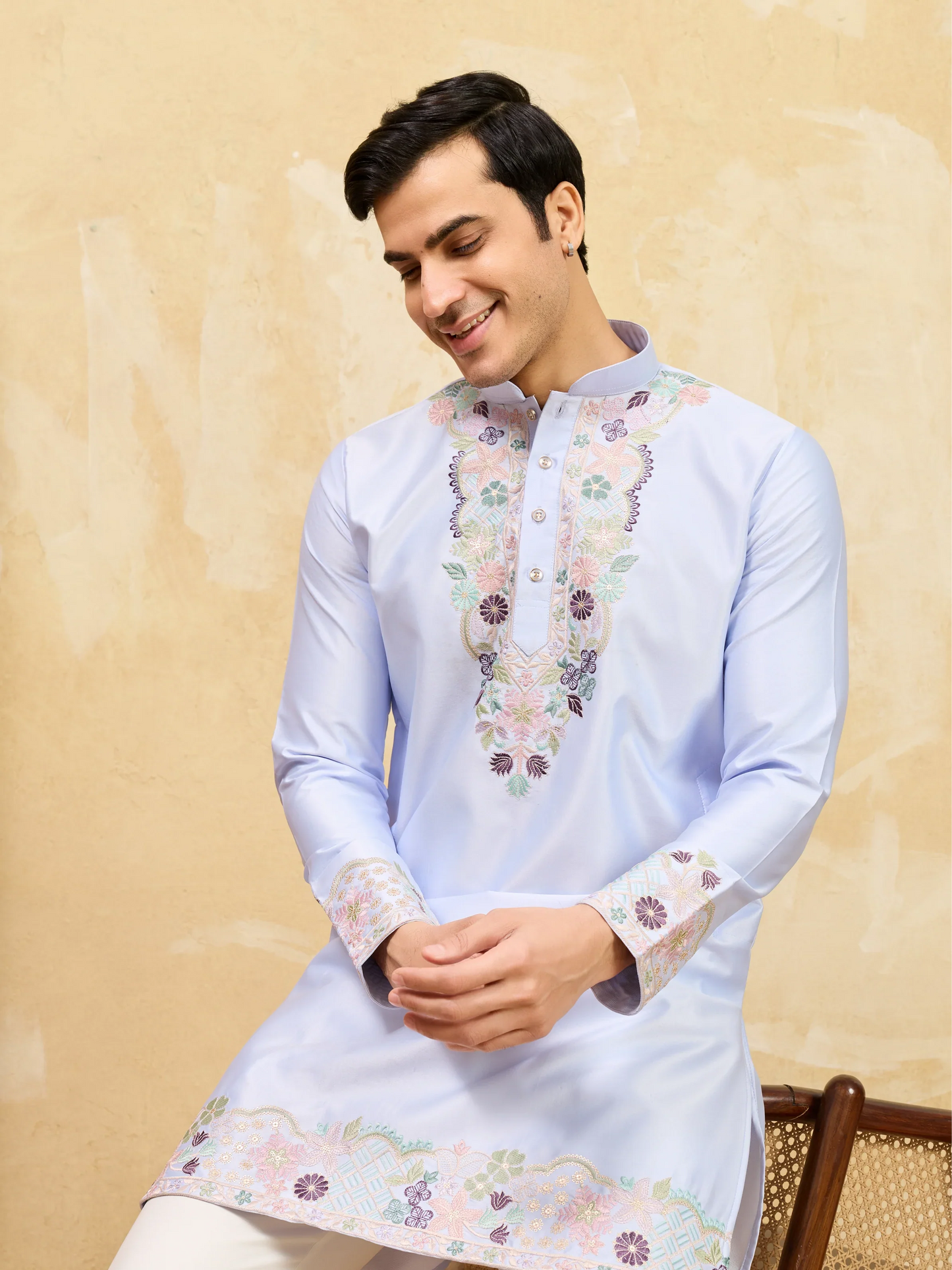 Elegant Elegant Sky Blue Kurta Pant Set With Fine Thread Detailing