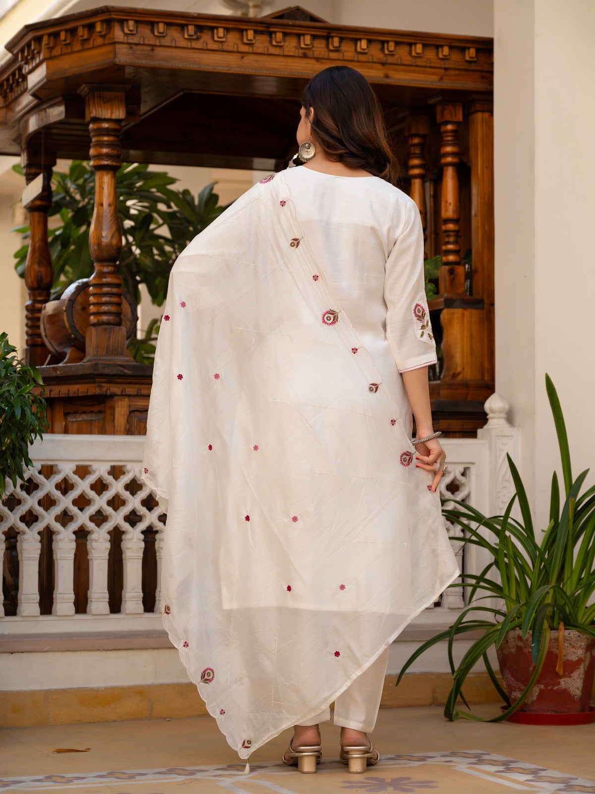 White Viscose Mango Silk Embroidered Kurti Set