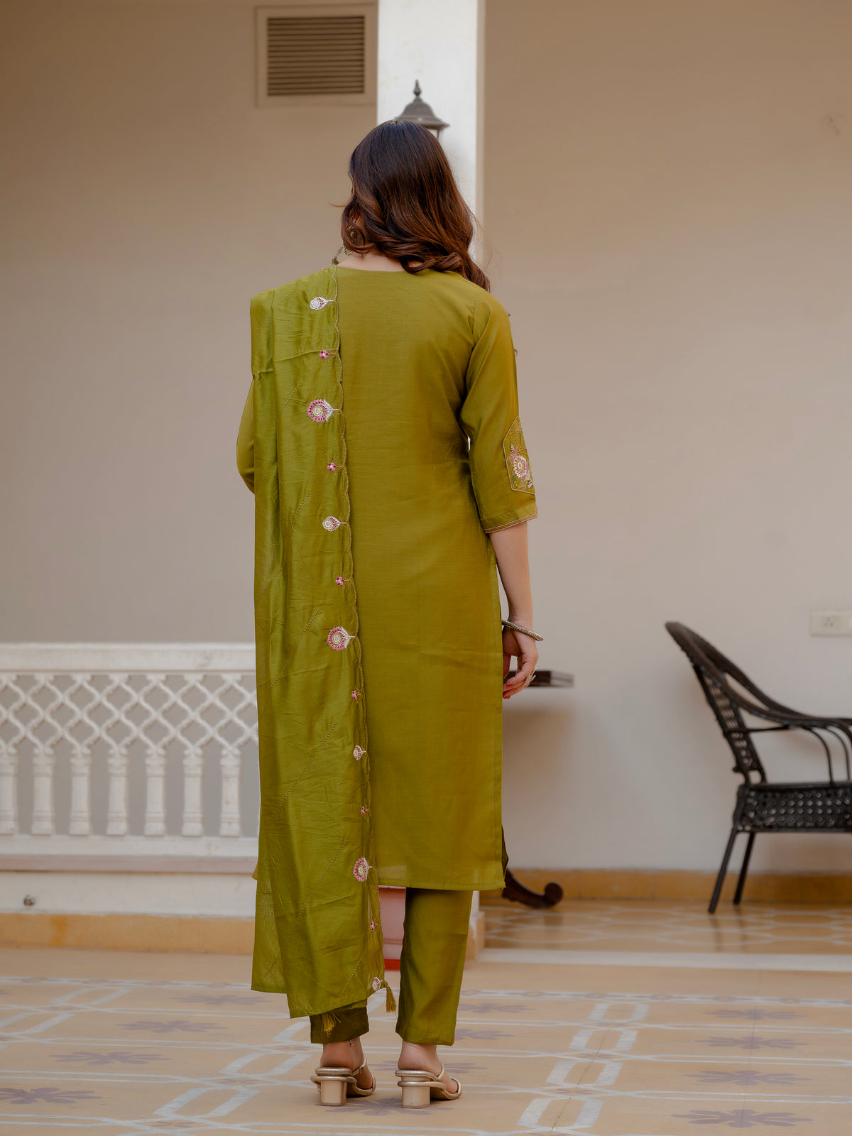Mehndi Green Viscose Mango Silk Embroidered Kurti Set