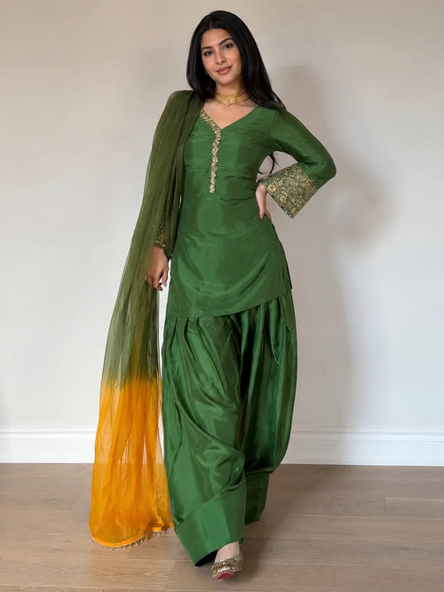 Emerald Green Embroidered Kurta Pant Set