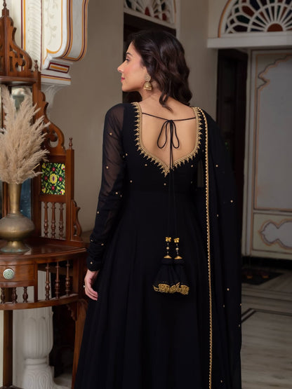 Black Blooming Fabric Anarkali Kurti Set