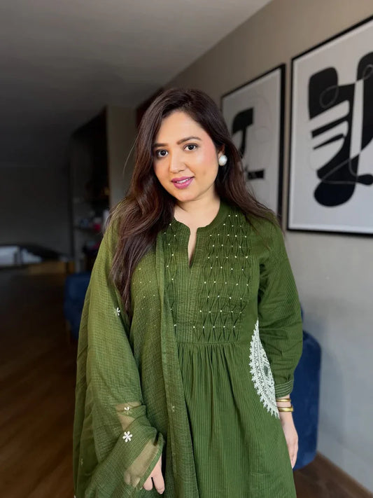 Elegant Green Pure Mul Cotton Embroidered Suit Set with Dupatta