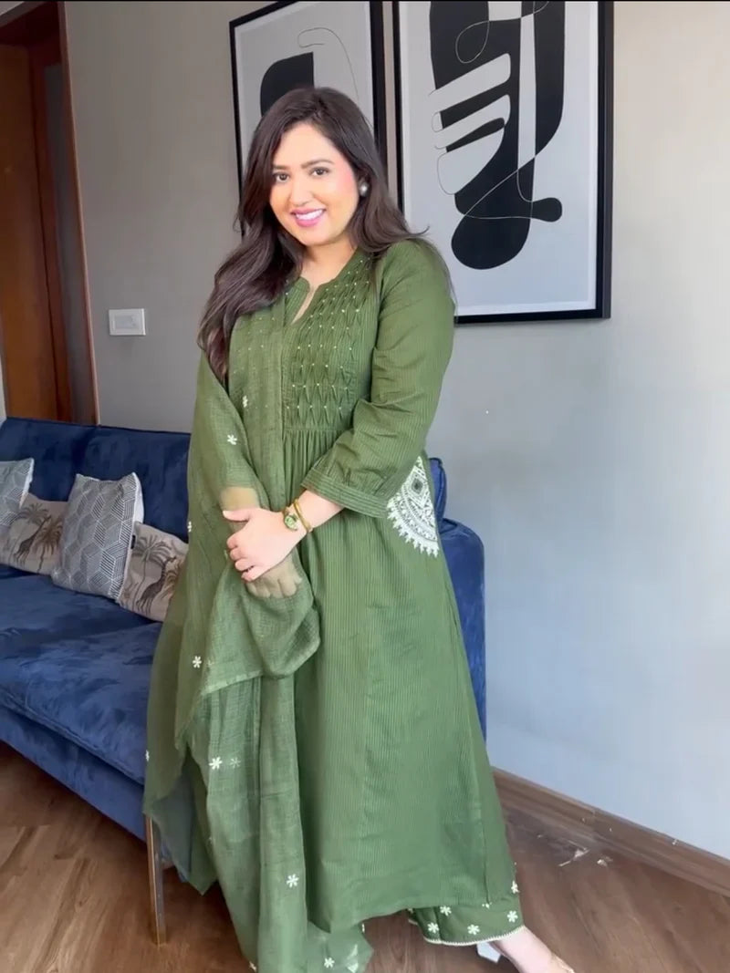 Elegant Green Pure Mul Cotton Embroidered Suit Set with Dupatta