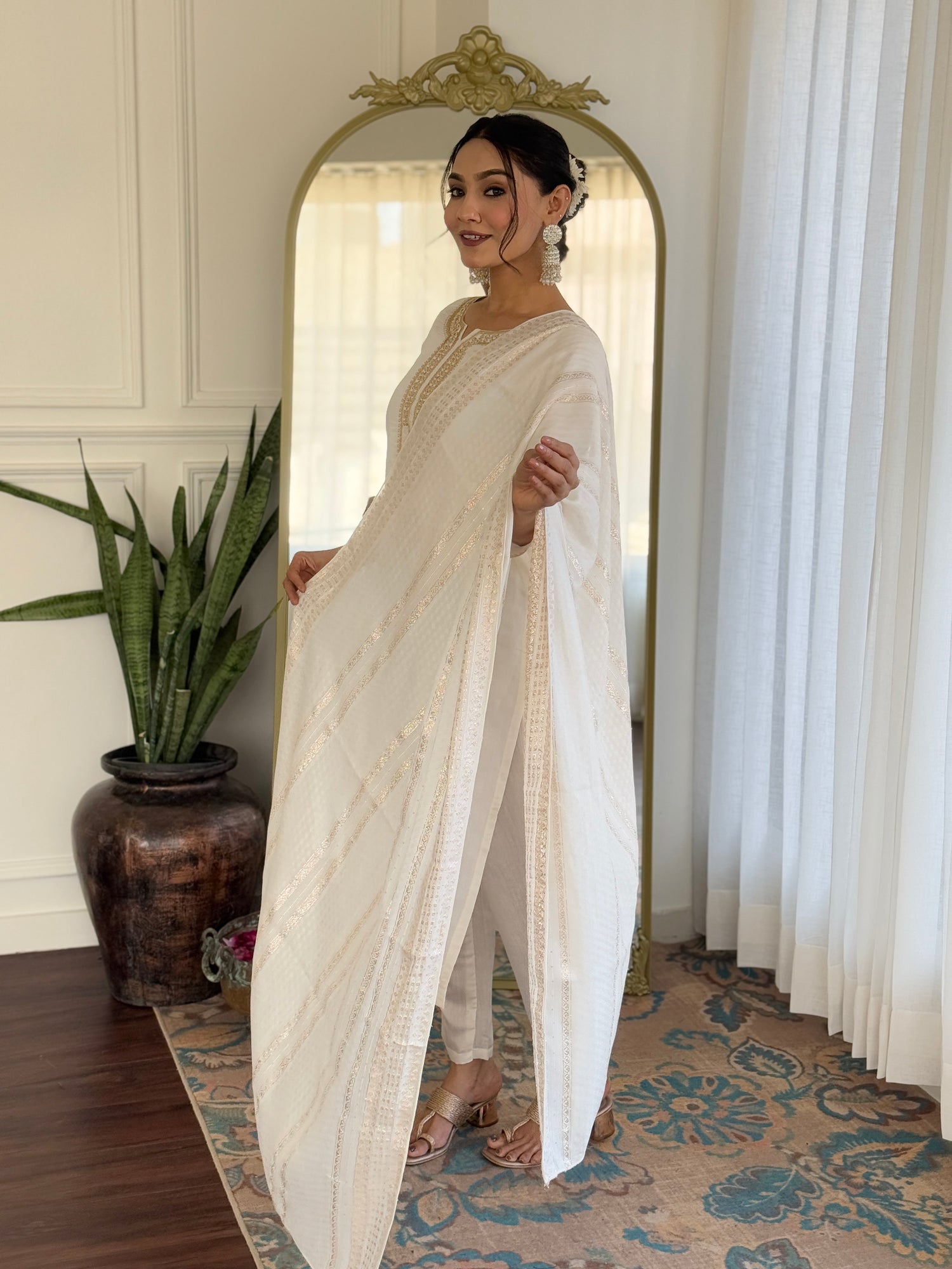 Off White Viscose Chanderi Embroidered Kurta Pant Dupatta Set