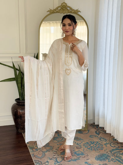 Off White Viscose Chanderi Embroidered Kurta Pant Dupatta Set
