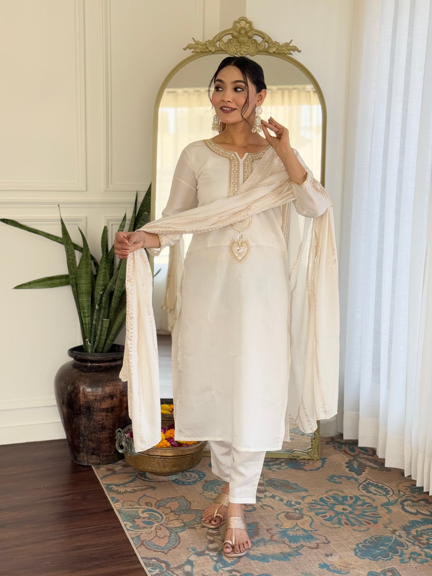 Off White Viscose Chanderi Embroidered Kurta Pant Dupatta Set
