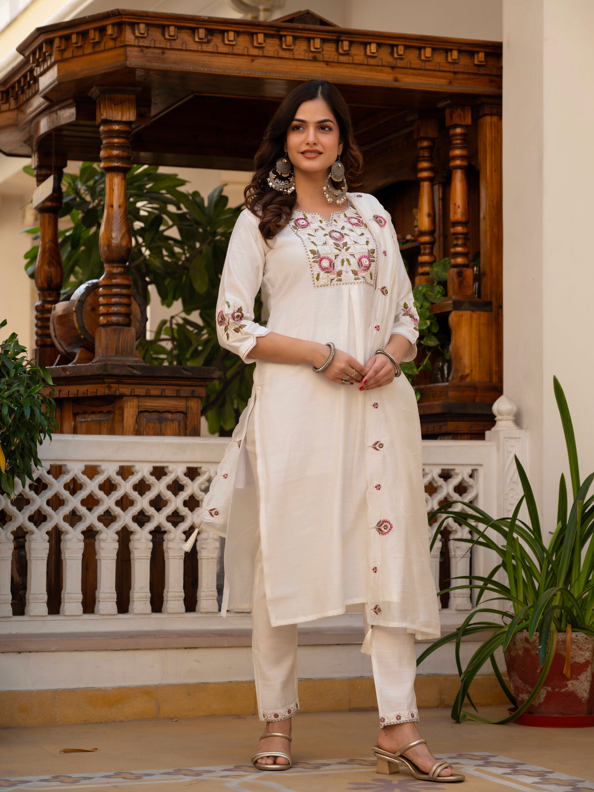 White Viscose Mango Silk Embroidered Kurti Set