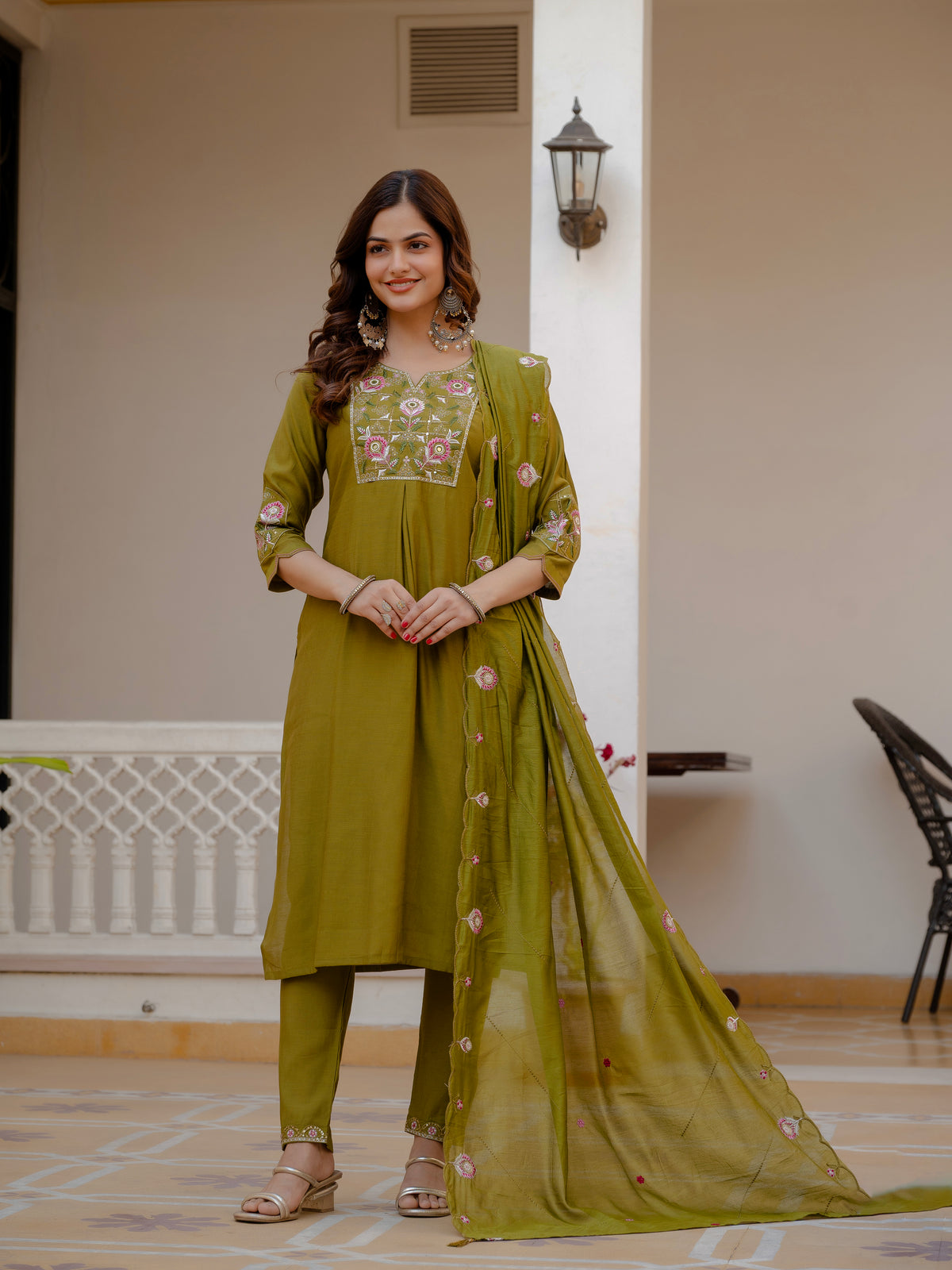 Mehndi Green Viscose Mango Silk Embroidered Kurti Set