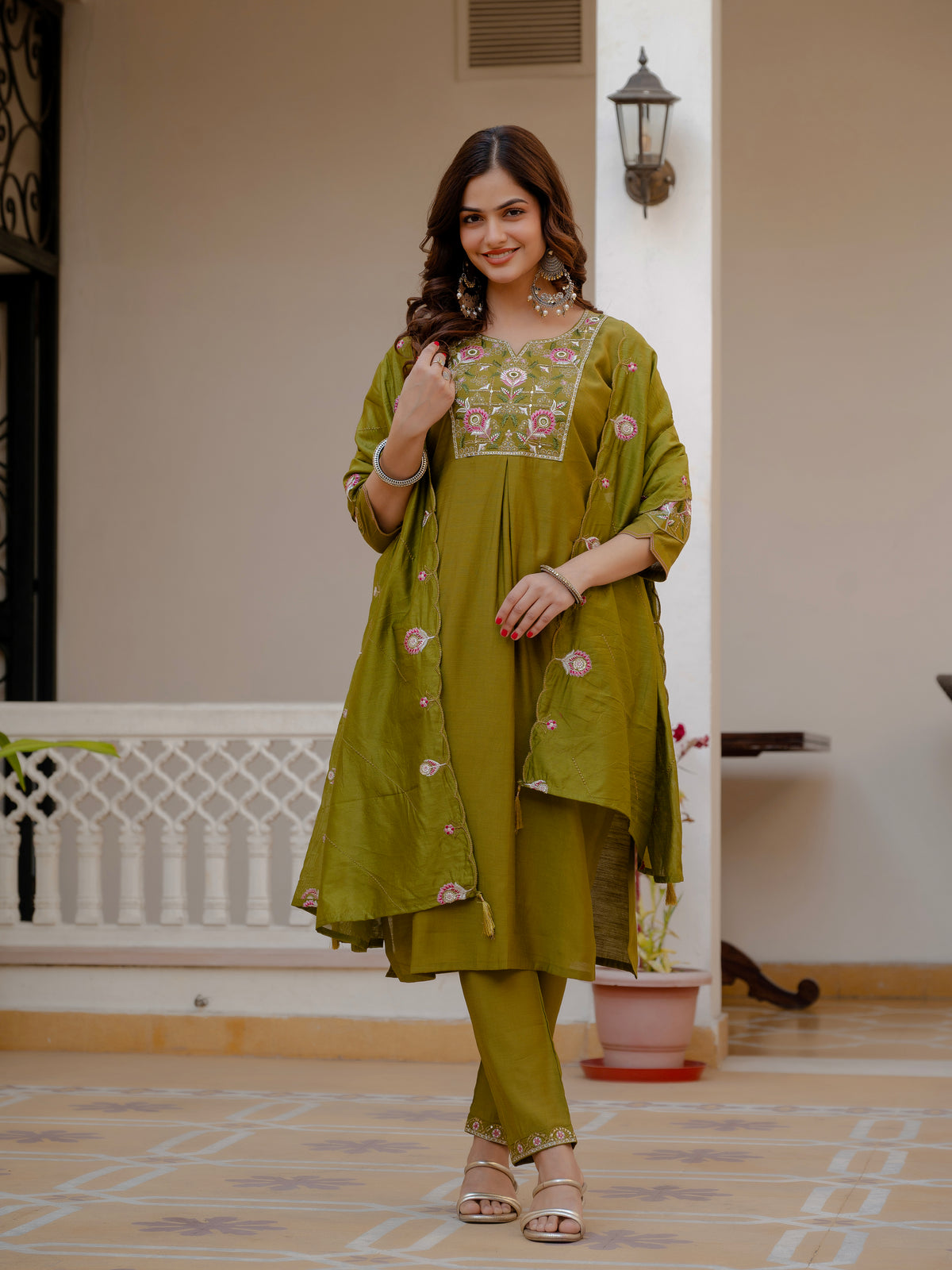 Mehndi Green Viscose Mango Silk Embroidered Kurti Set