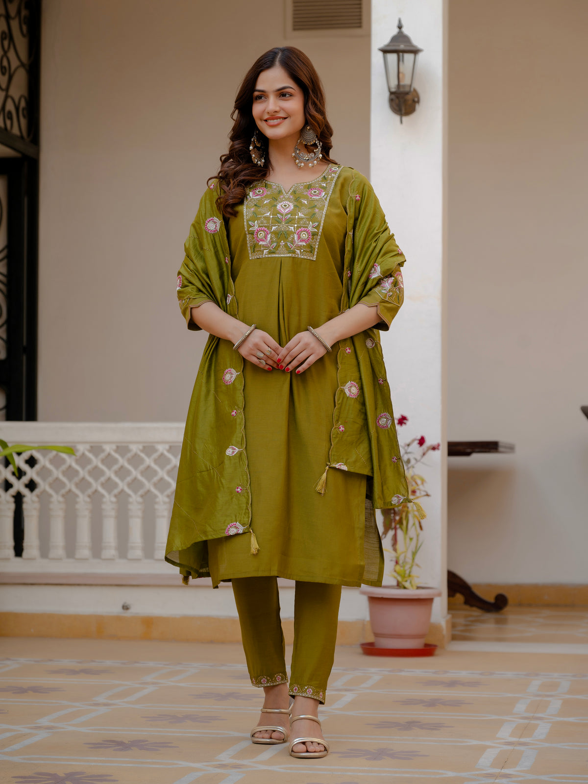 Mehndi Green Viscose Mango Silk Embroidered Kurti Set