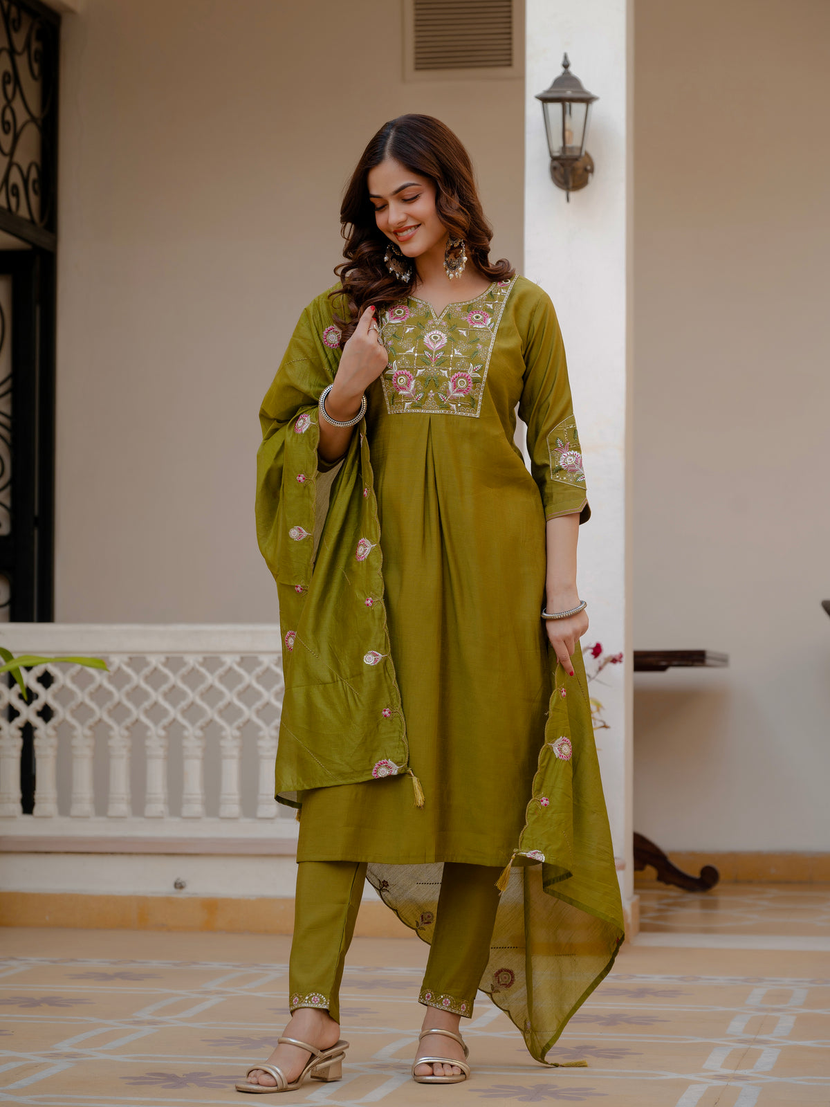 Mehndi Green Viscose Mango Silk Embroidered Kurti Set