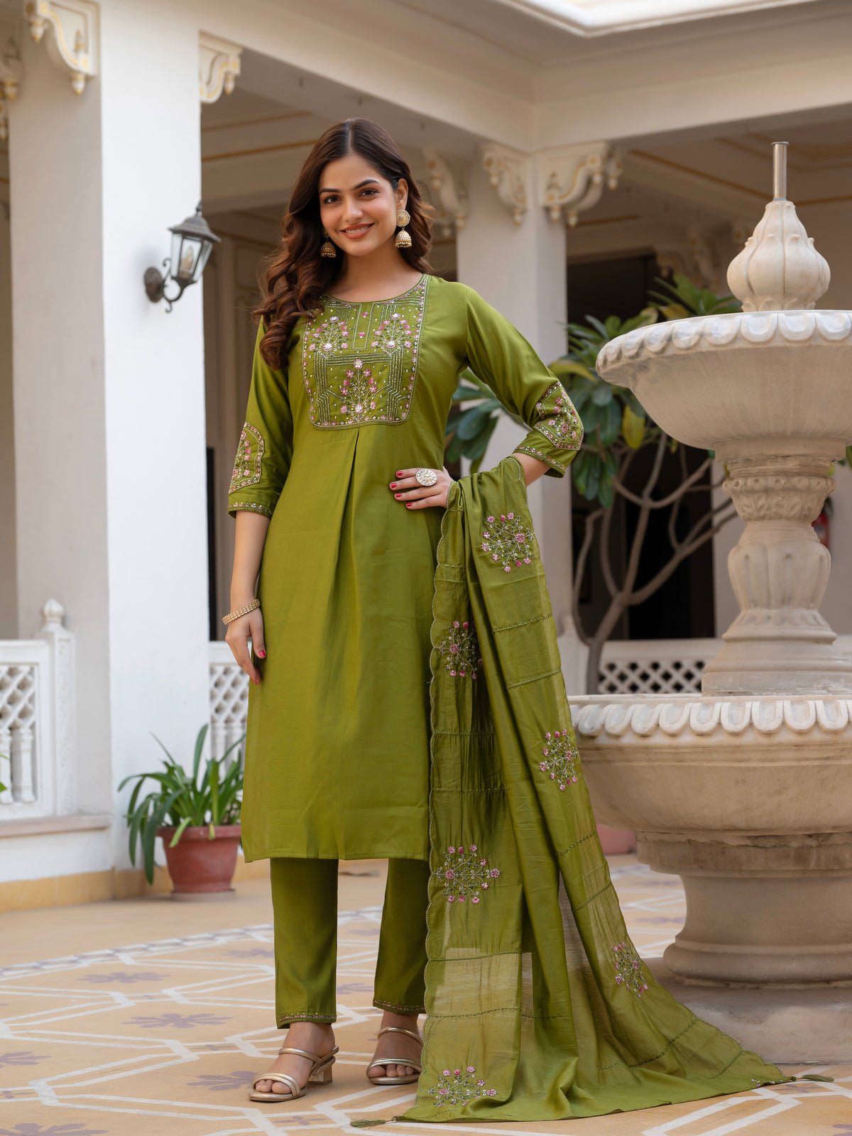 Mehndi Green Viscose Mango Silk Embroidered Kurti Set