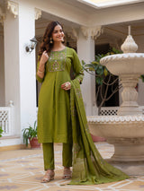 Mehndi Green Viscose Mango Silk Embroidered Kurti Set