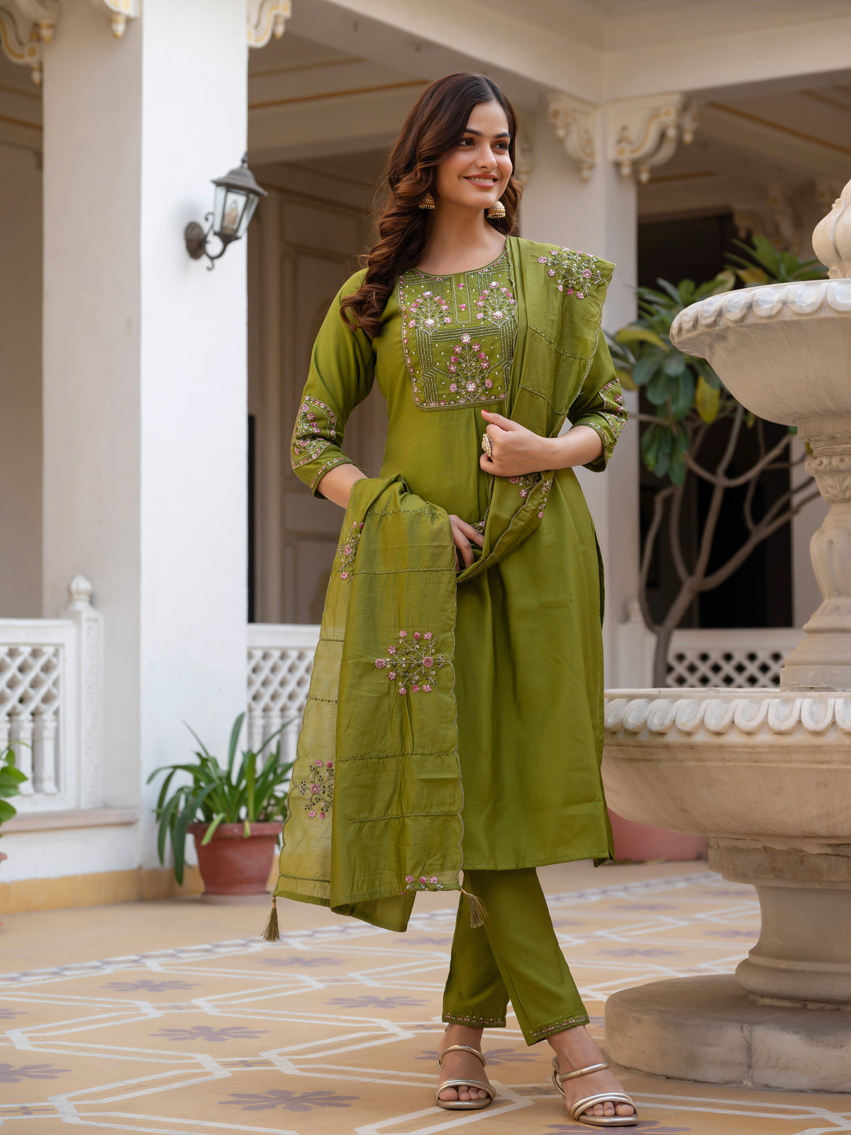 Mehndi Green Viscose Mango Silk Embroidered Kurti Set