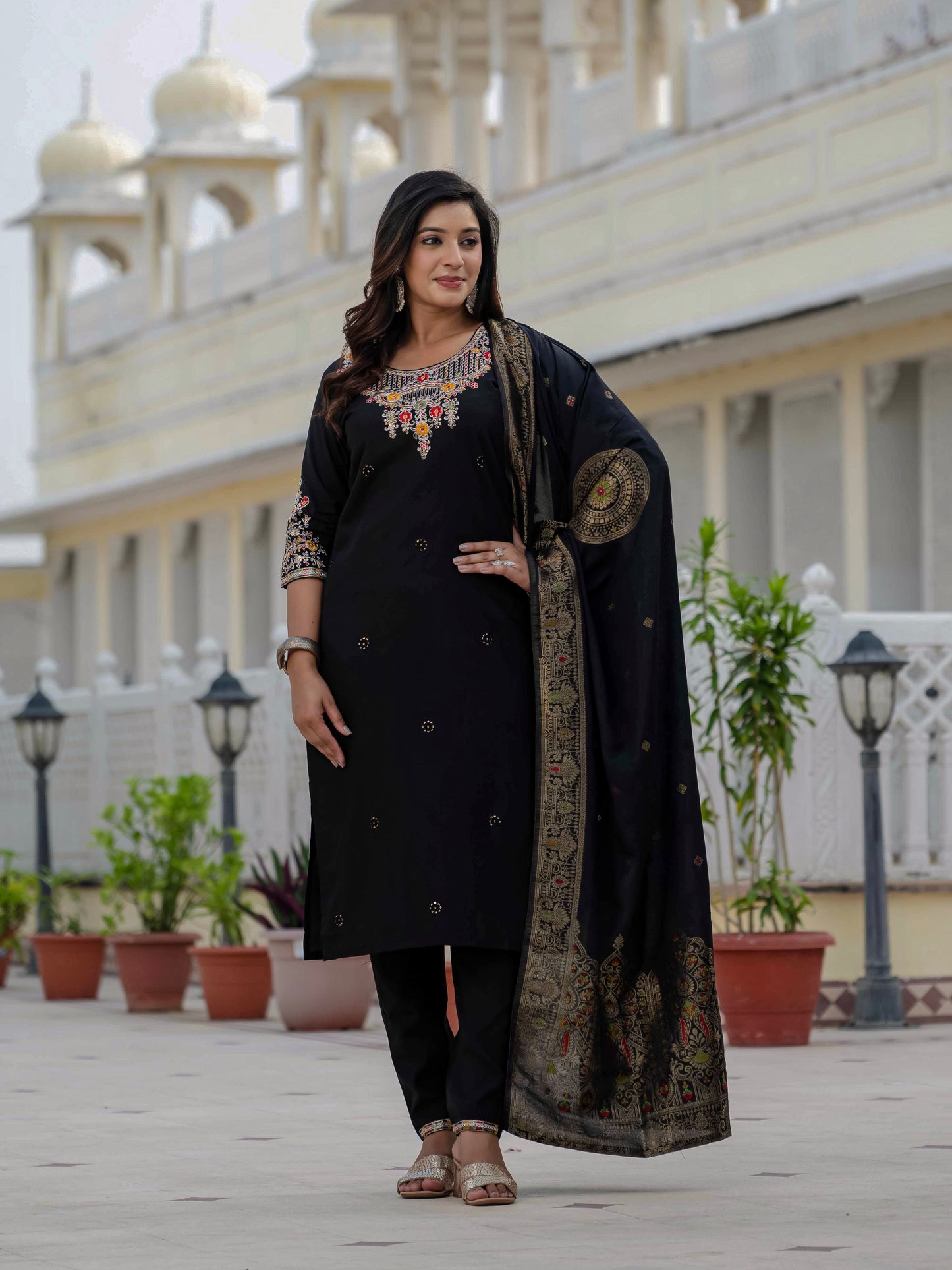 Elegant Black Premium Roman Silk Suit Set