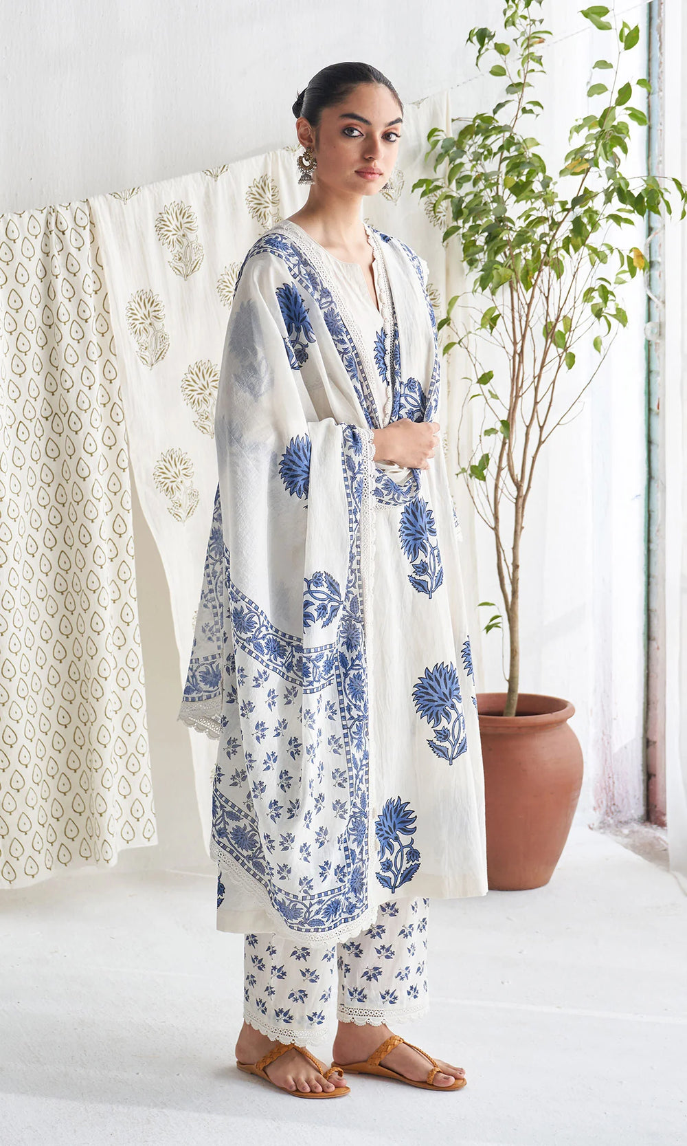 Anushka Kalamkari White & Blue Floral Print Pure Cotton Kurta Pant & Dupatta Set