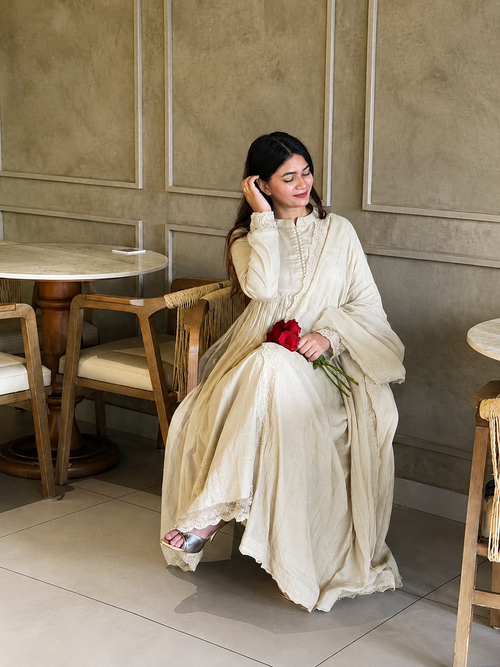 Elegant White Anarkali Suit Set with Dupatta for Women
