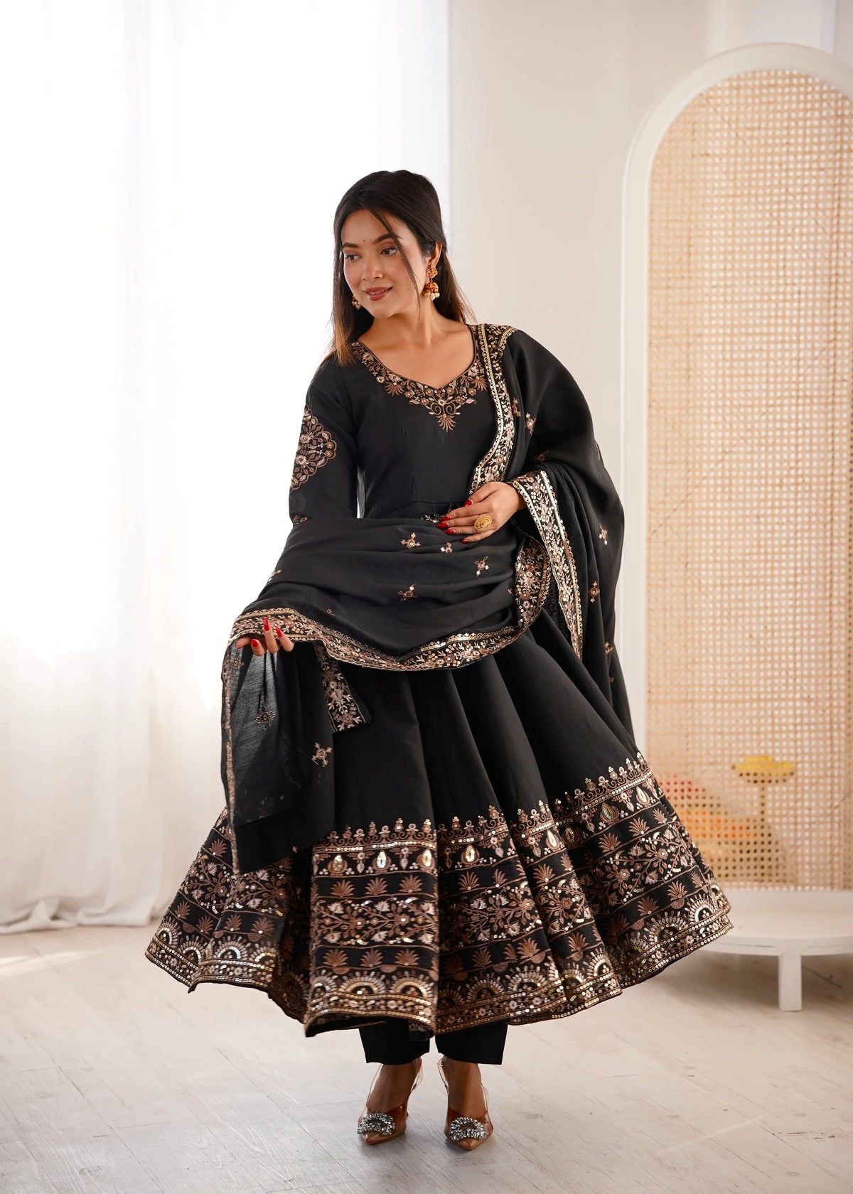 Black Embroidered Roman Silk Kurta Pant Set