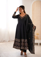 Black Embroidered Roman Silk Kurta Pant Set