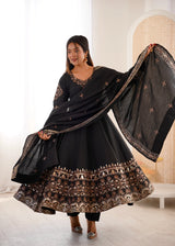Black Embroidered Roman Silk Kurta Pant Set