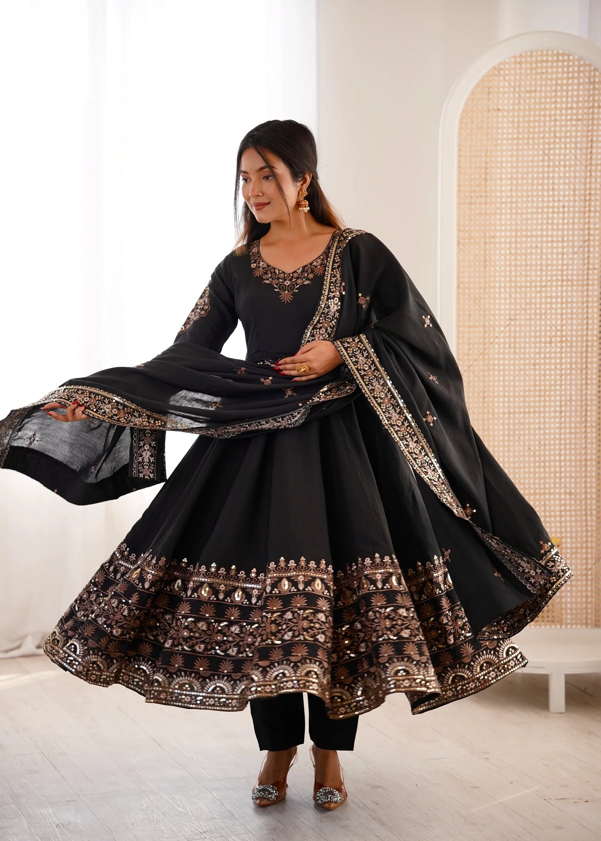 Black Embroidered Roman Silk Kurta Pant Set