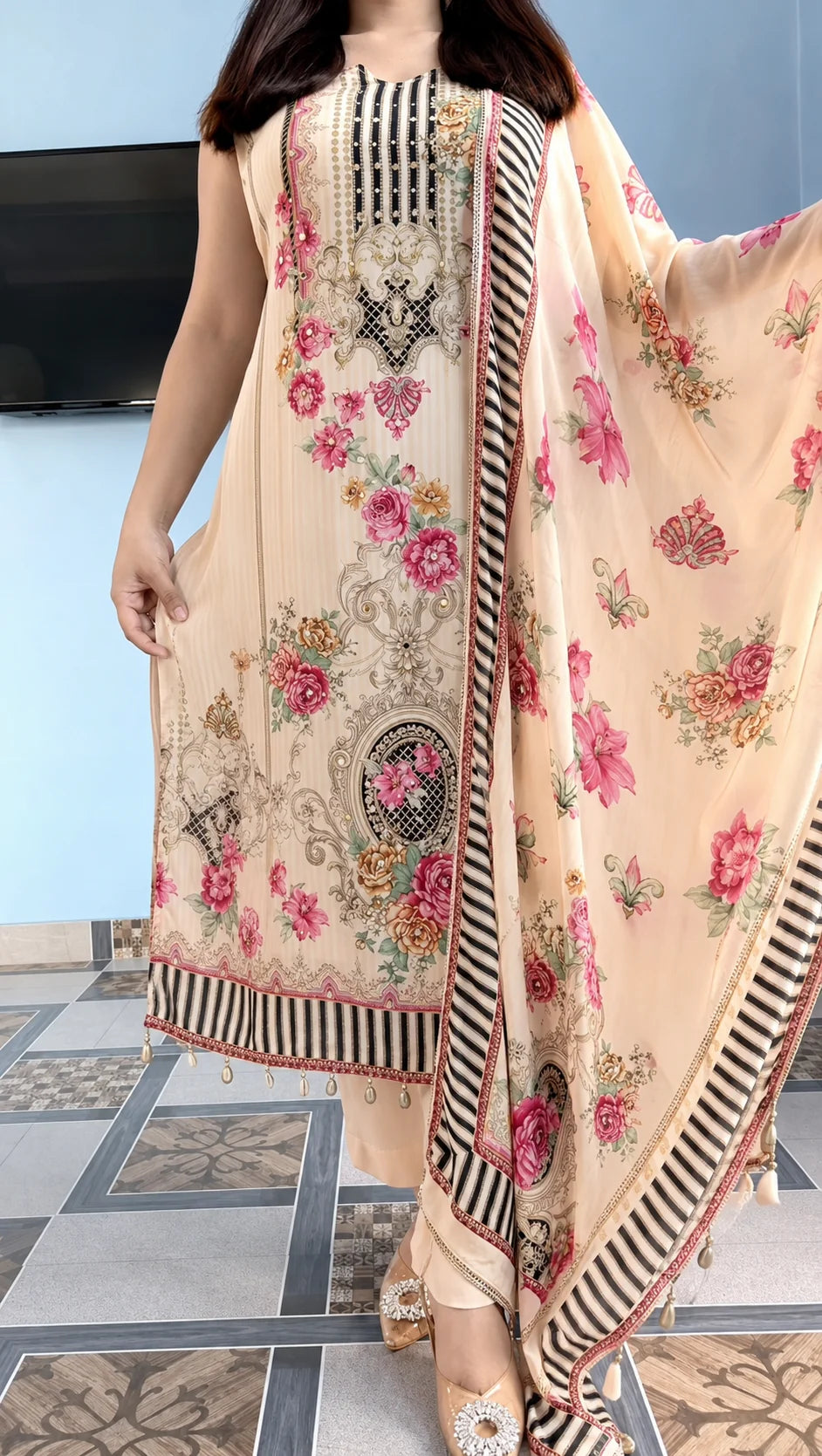Ivory Floral Printed Muslin Kurta Pant Set
