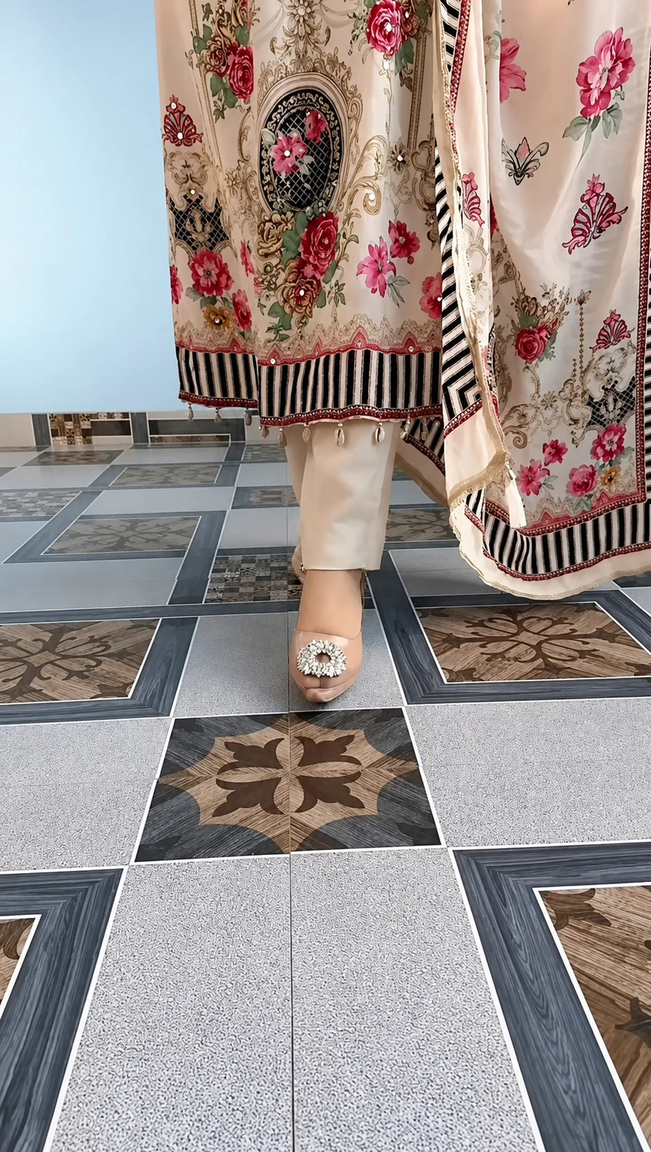 Ivory Floral Printed Muslin Kurta Pant Set